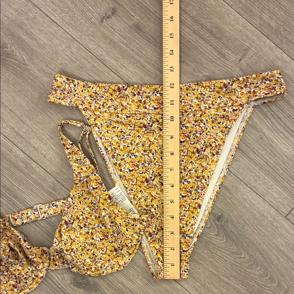 Abercrombie & Fitch floral yellow Underwire high leg Bikini Set - Picture 8 of 8